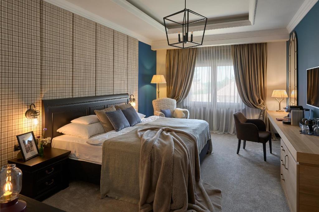 Luxury Hotel Secret #1: Why Hotel Beds Feel So Much More Comfortable