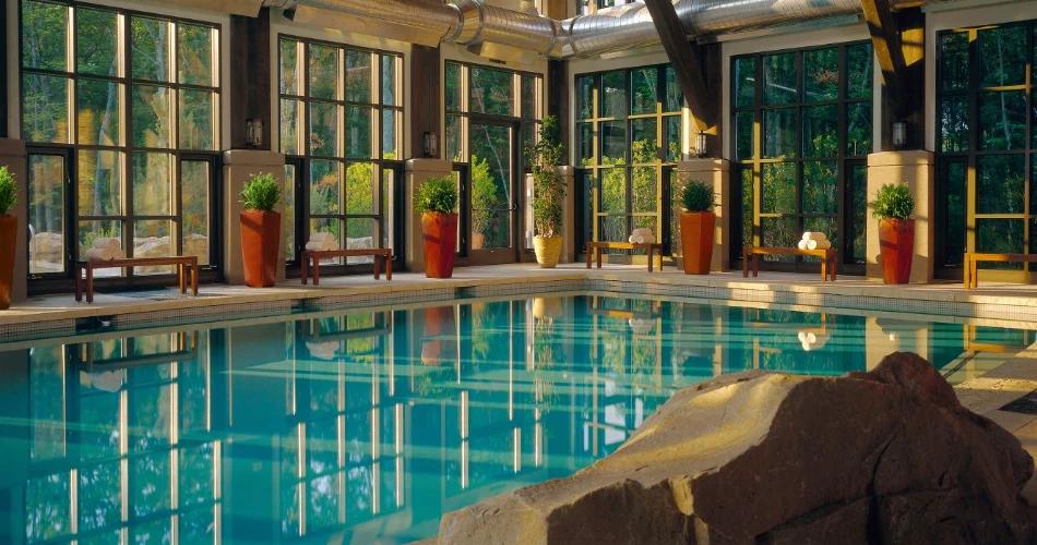 Why Hotel Rooms Feel More Relaxing Than Our Homes