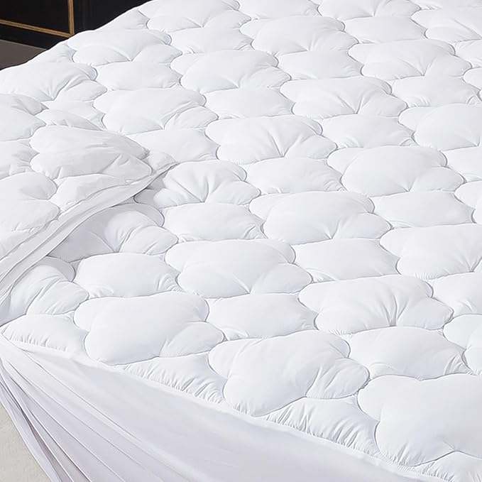WhatsBedding Queen Mattress Pad, Fitted Queen Mattress Protector Soft by WhatsBedding