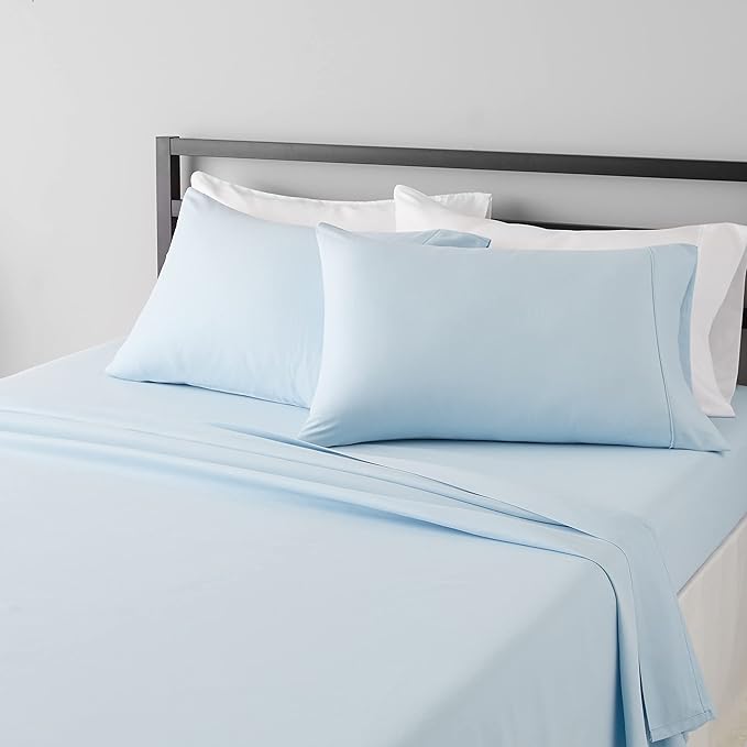 Amazon Basics Breathable, Ultra-Soft, Wrinkle-Resistant Microfiber 4-Piece Bed by AmazonBasics
