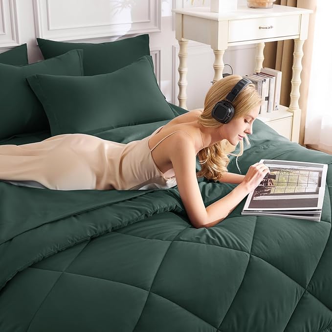 CozyLux Queen Comforter Set Forest Green - Image 4