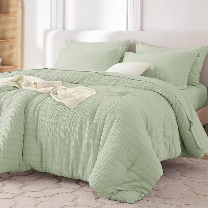 MUXHOMO 7 Pieces King Comforter Set, Seersucker Bed in a Bag King Size by MUXHOMO