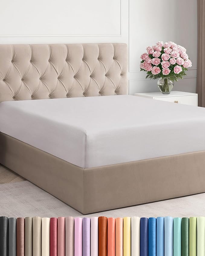 King Fitted Bed Sheet by CGKUnlimited
