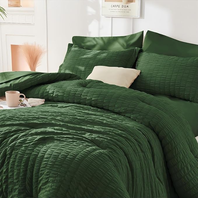 HYMOKEGE Dark Green Duvet Cover King Size, Ultra Soft 3-Piece Seersucker Duvet - Image 4