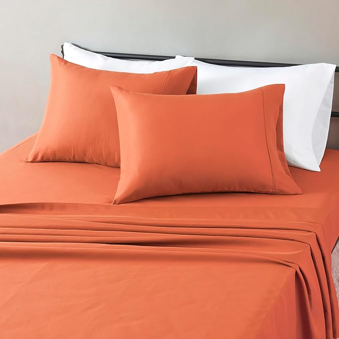 Amazon Basics Lightweight Microfiber 4-Piece Bed Sheet Set by AmazonBasics