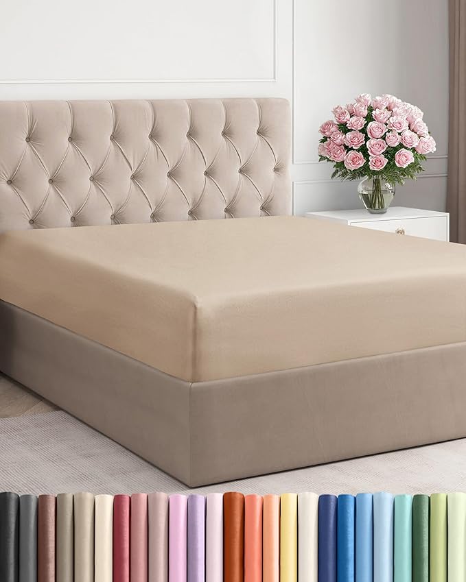 King Fitted Bed Sheet by CGKUnlimited