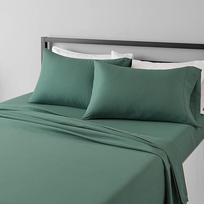 Amazon Basics Lightweight Super Soft, Breathable Brushed Microfiber 4-Piece Bed by AmazonBasics