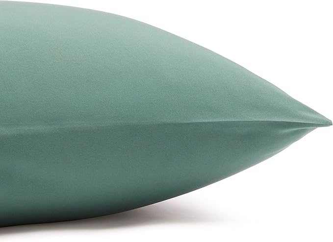 Amazon Basics Lightweight Super Soft, Breathable Brushed Microfiber 4-Piece Bed - Image 5
