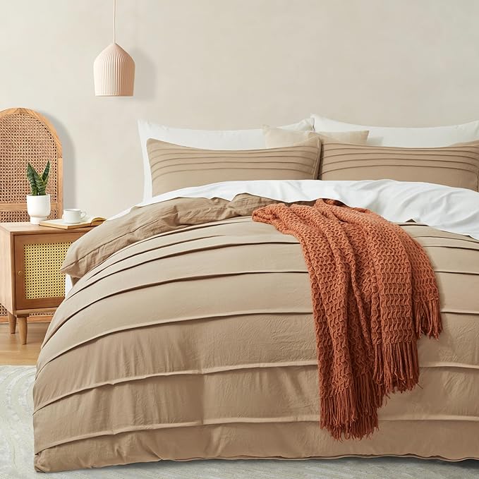 Oli Anderson Khaki Duvet Cover Queen Size by OliAnderson