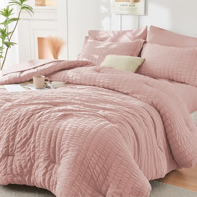 HYMOKEGE Rose Gold Duvet Cover Queen Size, Ultra Soft 3-Piece Seersucker Duvet - Image 2