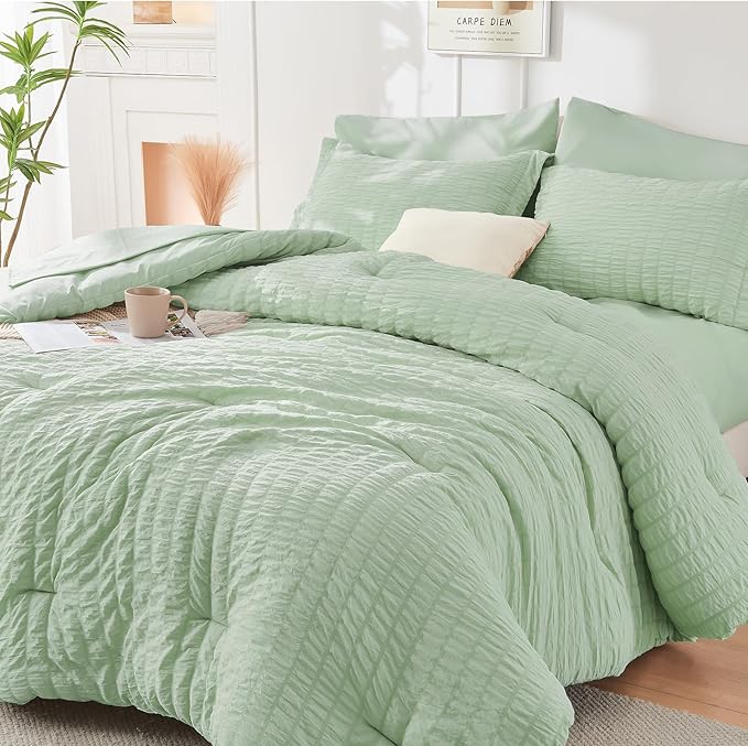 HYMOKEGE Light Green Duvet Cover King Size, Ultra Soft 3-Piece Seersucker Duvet - Image 4