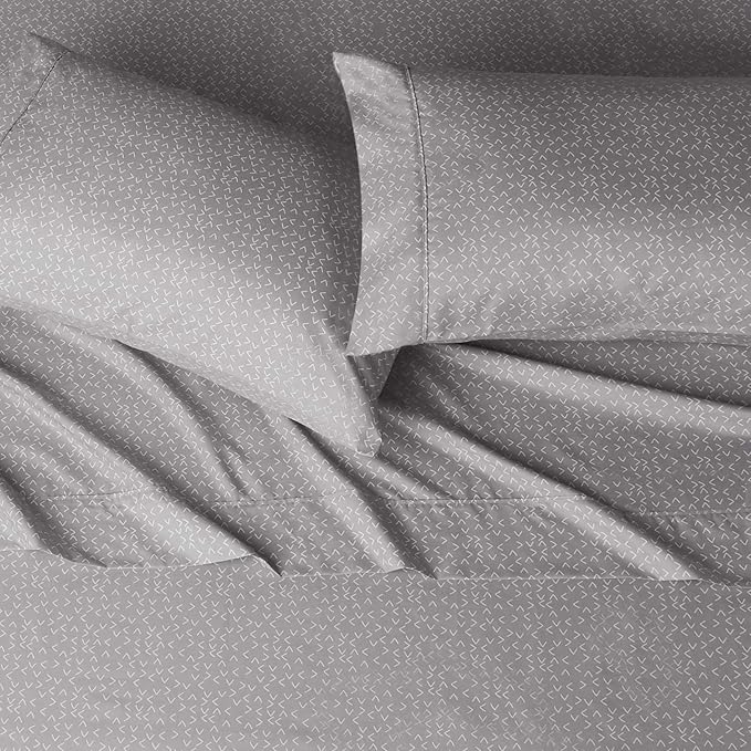 Amazon Basics Lightweight Wrinkle Free Breathable Microfiber 4 Piece Bed Sheet - Image 3