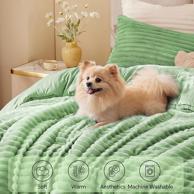 BEDELITE Fleece Full Comforter Set -Super Soft & Warm Fluffy Green Bedding - Image 3