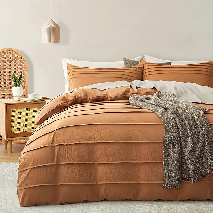 Oli Anderson Pumpkin Brown Duvet Cover King Size by OliAnderson