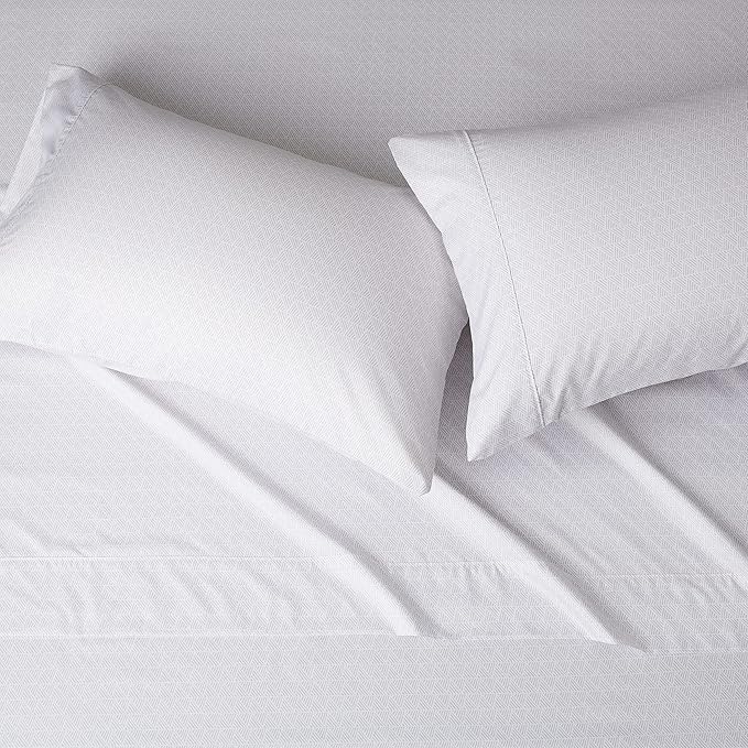 Amazon Basics Breathable, Wrinkle-Free Brushed Microfiber 4-Piece Bed Sheet Set - Image 3