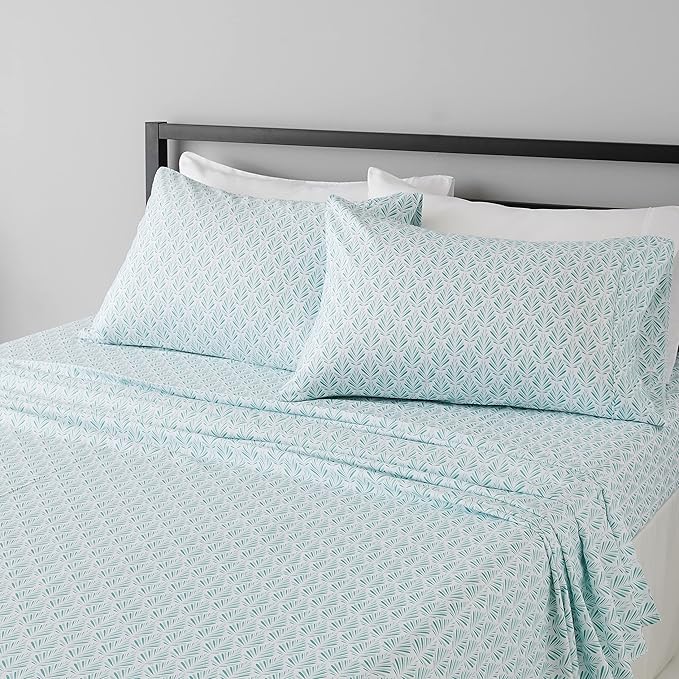 Amazon Basics Lightweight Breathable Brushed Microfiber 4-Piece Bed Sheet Set by AmazonBasics