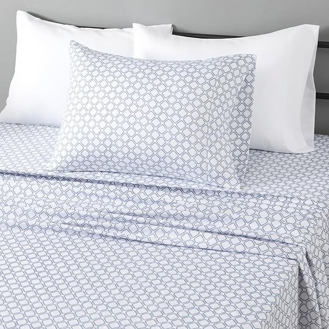 Amazon Basics Lightweight Super Soft Easy Care Wrinkle Free Microfiber 3 Piece by AmazonBasics