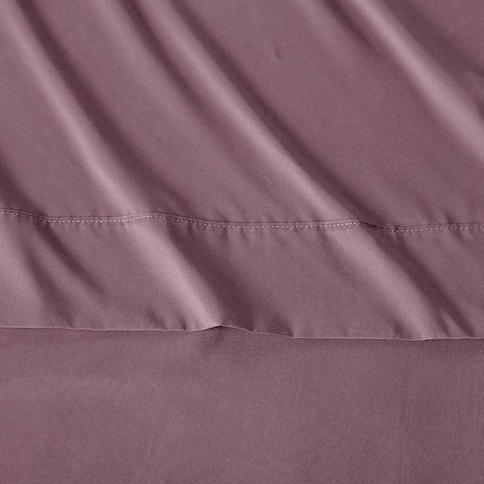 Amazon Basics Lightweight Super Soft Easy Care Wrinkle-Free Microfiber 3-Piece - Image 4