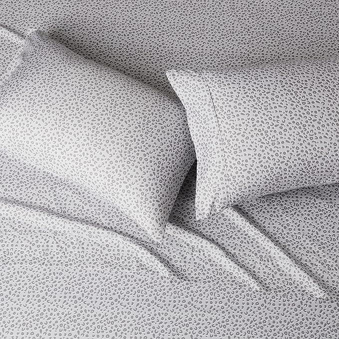 Amazon Basics Lightweight Breathable Brushed Microfiber Wrinkle Resistant 4 - Image 3